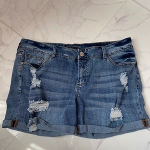 Vanity Jeans shorts. Size 32
